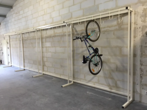 Présentoir métallique pour vélos fabriqué dans notre atelier de la Loire