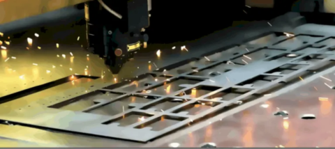 Présentoir métallique pour produits cosmétiques fabriqué dans notre atelier de la Loire